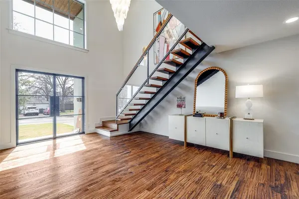 9831 Lakemont Drive, Dallas, TX 75220