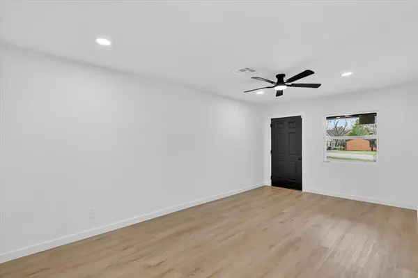 1130 Lodema Lane, Duncanville, TX 75116