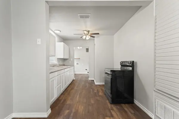 407 W Carnegie Street, Winnsboro, TX 75494