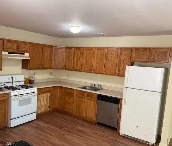 13 Hampton Rd #B, New Brunswick City, NJ 08901