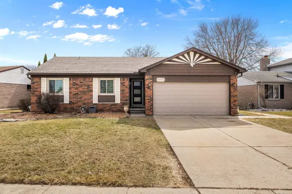 18250 Millstone DR, Macomb Twp, MI 48044