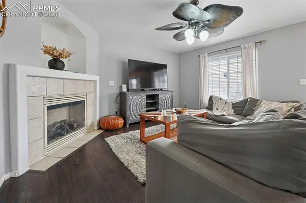 1130 Legend Oak DR, Fountain, CO 80817