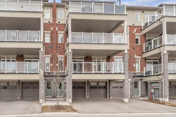 2540 William Jackson DR #110, Pickering, ON L1X 0E4