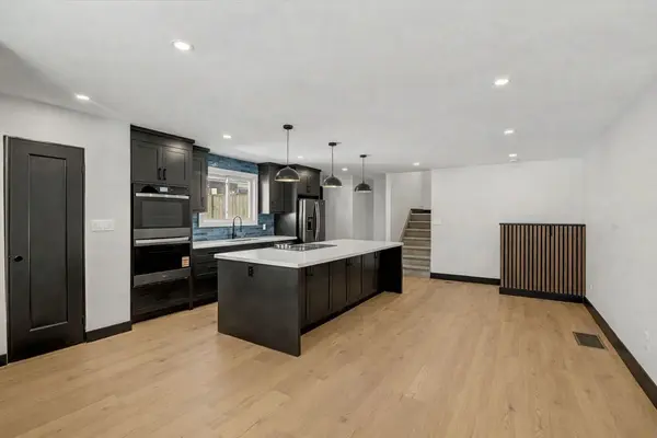 1281 Oxford ST, Oshawa, ON L1J 3W5