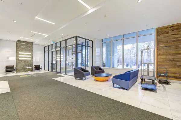 7900 Bathusrt ST #1119, Vaughan, ON L4J 0J9