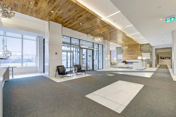 7900 Bathusrt ST #1119, Vaughan, ON L4J 0J9