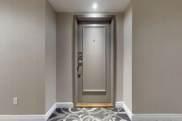 40 Richview RD #2009, Toronto W09, ON M9A 5C1