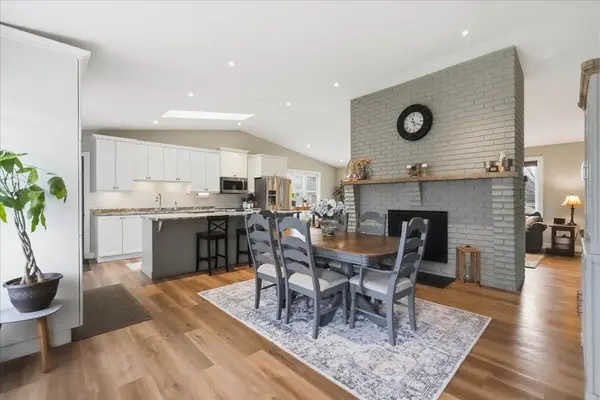 300 Farnham RD, Belleville, ON K8N 0P1