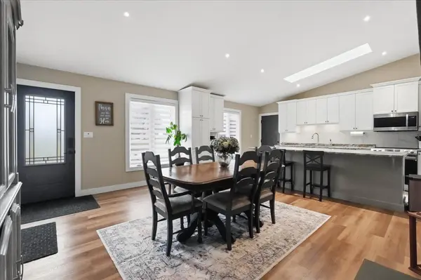 300 Farnham RD, Belleville, ON K8N 0P1