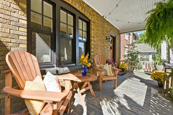 16 BURRIS ST, Hamilton, ON L8M 2J2