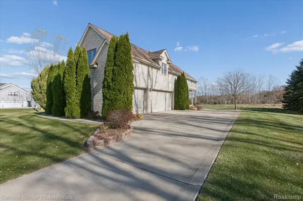 13065 White Oaks, Argentine Township, MI 48436