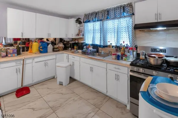 422 Schiller St, Elizabeth City, NJ 07206