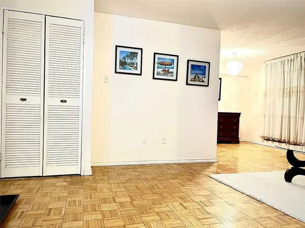 2721 Victoria Park AVE #1004, Toronto E05, ON M1T 3N6