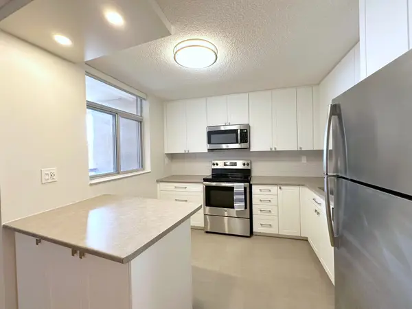30 Denton AVE #2201, Toronto E06, ON M1L 4P2