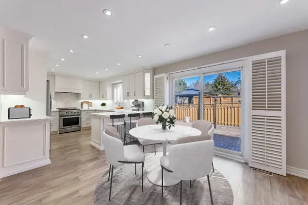 150 Rockwood CRES, Vaughan, ON L4J 7W1