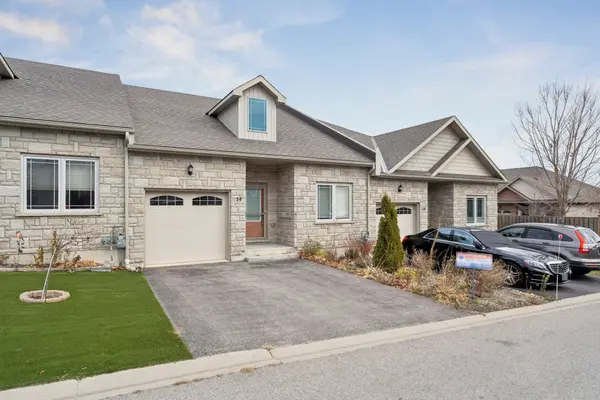 14 Danny DR, Orillia, ON L3V 0G3