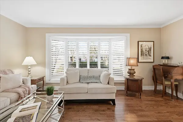 2192 Ireland DR, Burlington, ON L7P 3G1