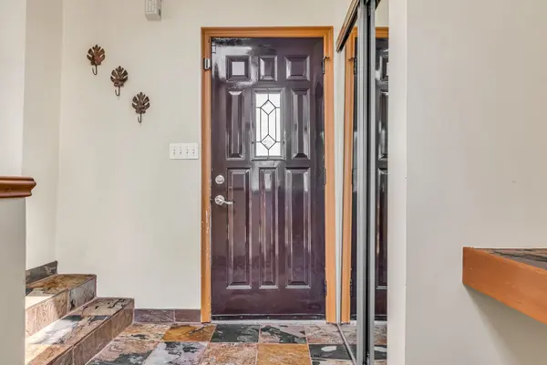 42 Forty First ST, Toronto W06, ON M8W 3N6