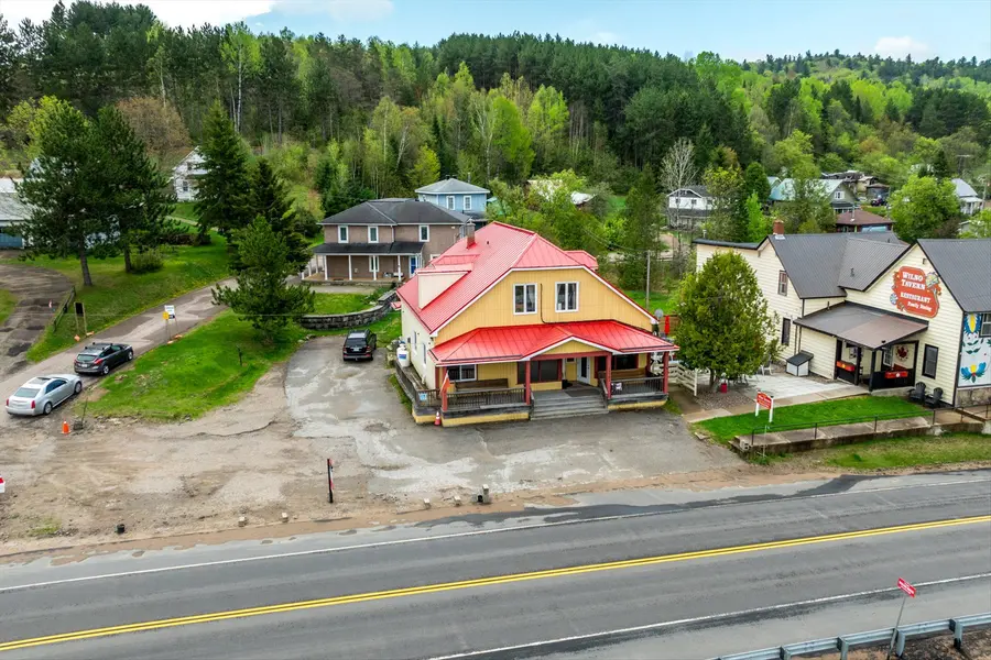 14 Burchat ST, Madawaska Valley, ON K0J 1N0