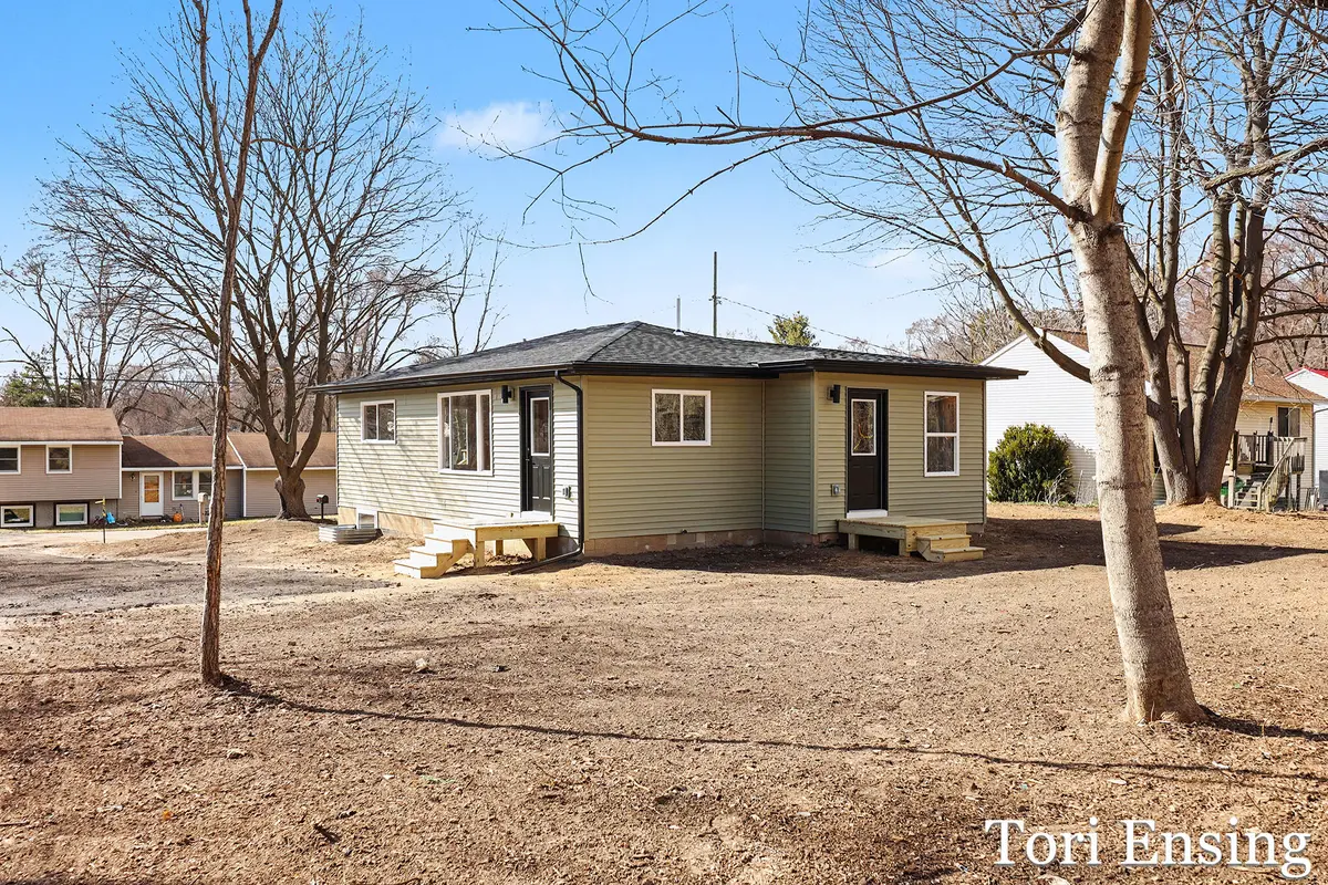 914 N Edgewood ST, Greenville City, MI 48838