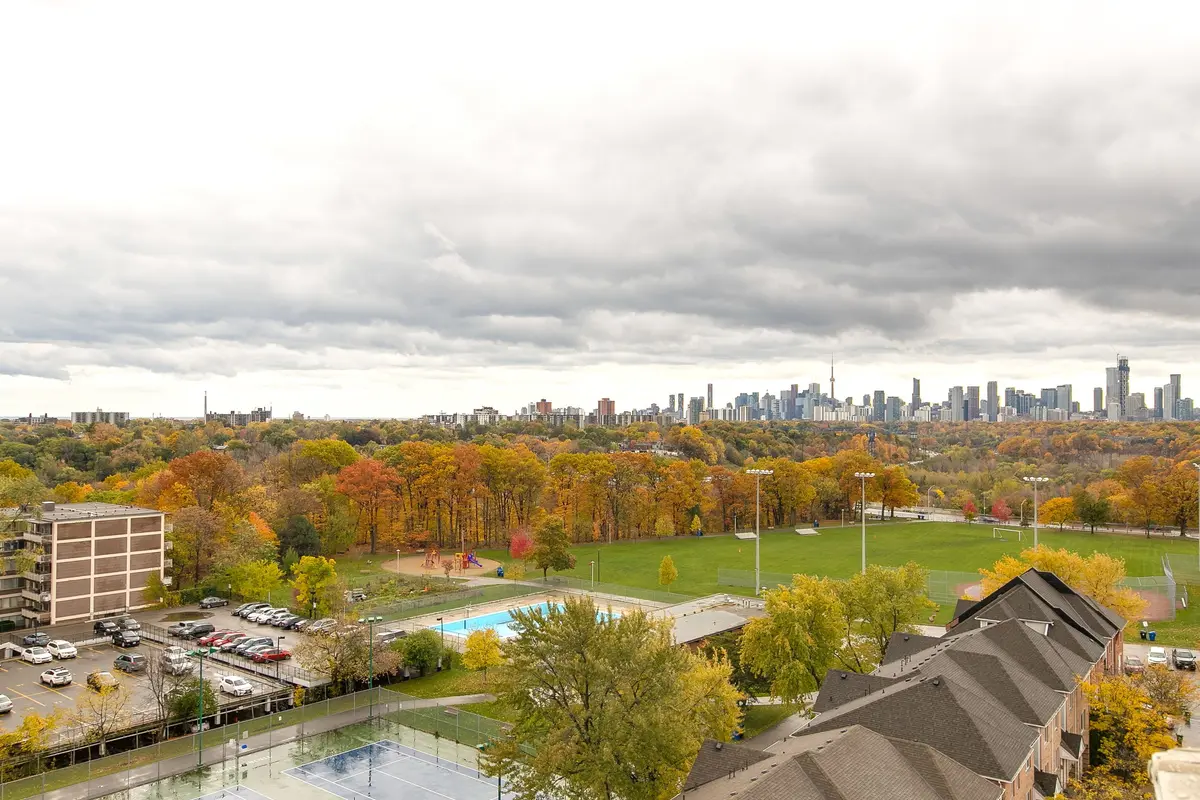 21 Overlea BLVD #1103, Toronto C11, ON M4H 1P2