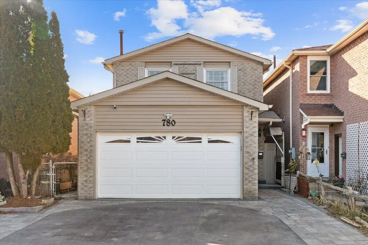 780 Hampton CT, Pickering, ON L1W 3M3