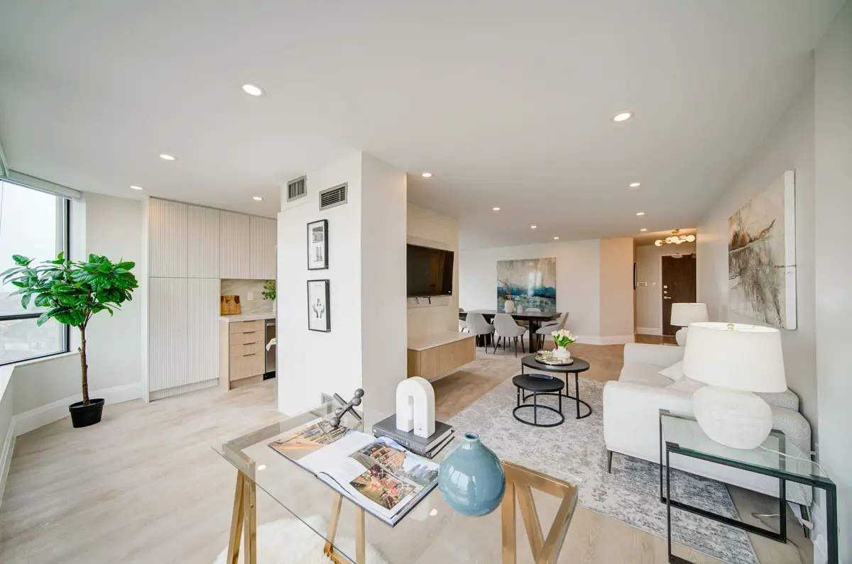 7420 Bathurst ST #1103, Vaughan, ON L4J 6X4