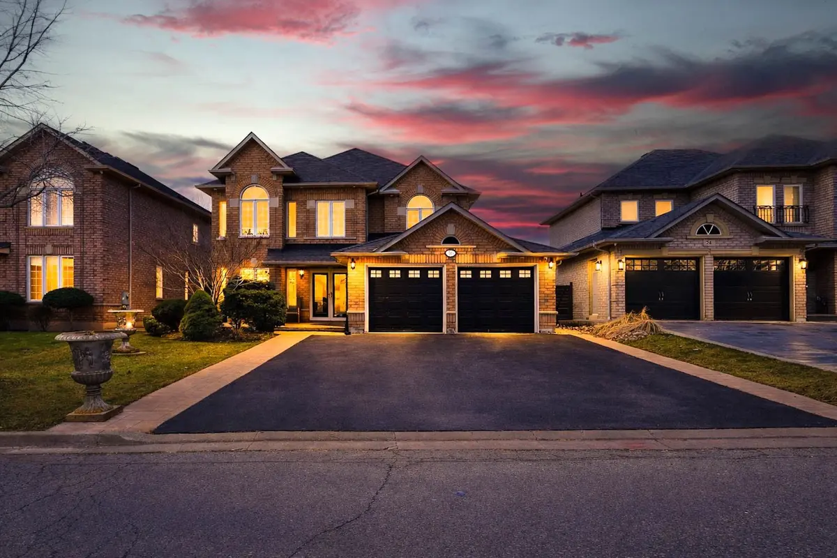 16 St Michele PL, Vaughan, ON L4H 1H3