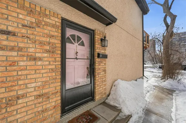 120 Wilmot PL, Winnipeg, MB R3L 2K1