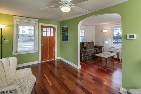 25 Canal St, Raritan Boro, NJ 08869