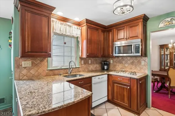 39 Gallinson Dr, Berkeley Heights Twp., NJ 07974