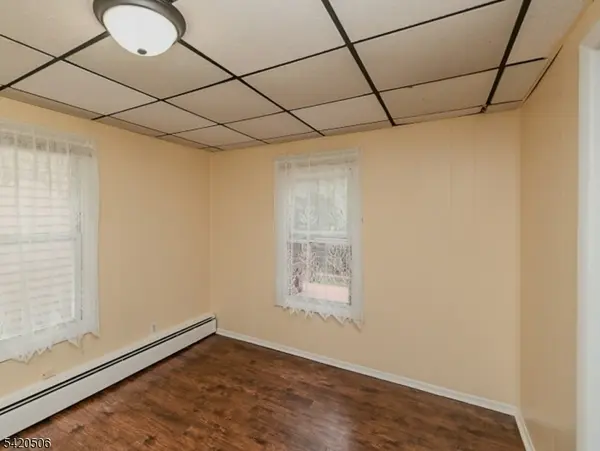 376 E Blackwell St, Dover Town, NJ 07801