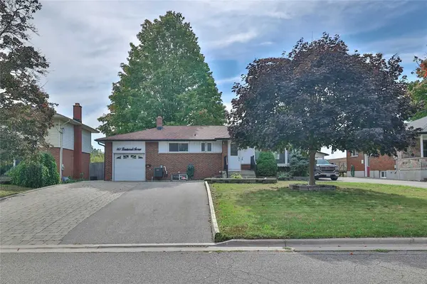 461 Brentwood AVE #Main, Oshawa, ON L1G 2S9