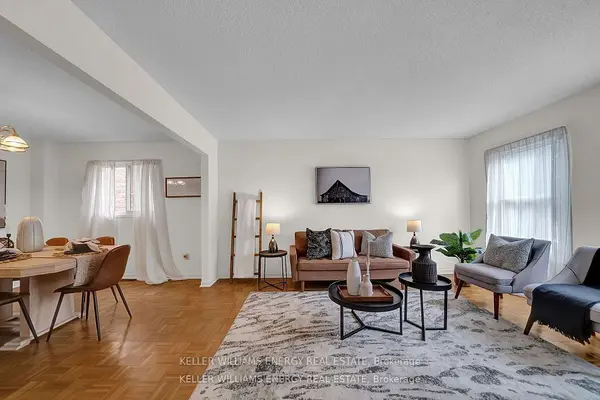 280 Thornton RD N, Oshawa, ON L1J 6T7