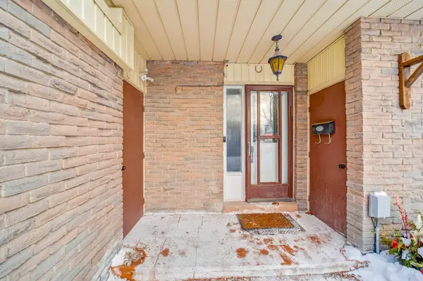 351 Military TRL #50, Toronto E09, ON M1E 4E5