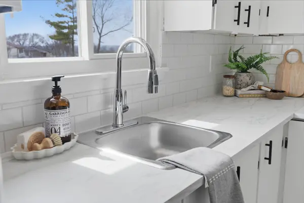 1232 Southdale AVE, Oshawa, ON L1H 7Z3