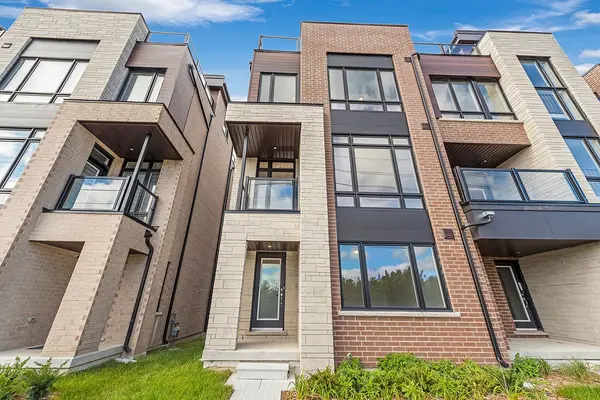 41 Credit LN, Richmond Hill, ON L4E 1G9