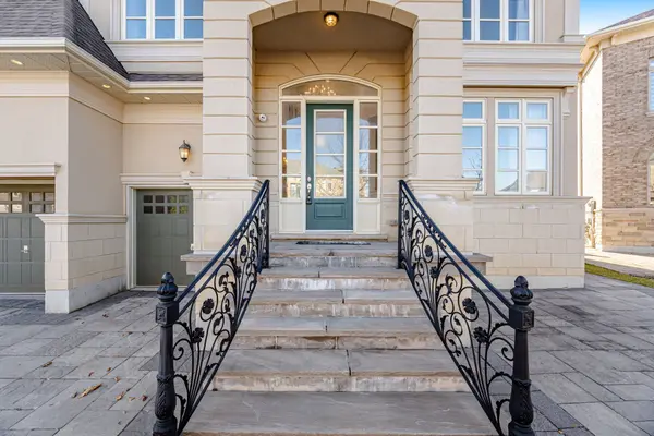 75 Virtue CRES, Vaughan, ON L4H 4C3