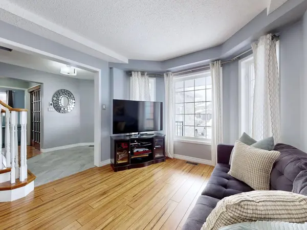 1184 Leslie DR, Innisfil, ON L9S 2A9