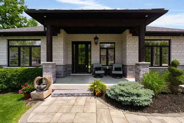 7 Byers ST, Springwater, ON L9X 2A3