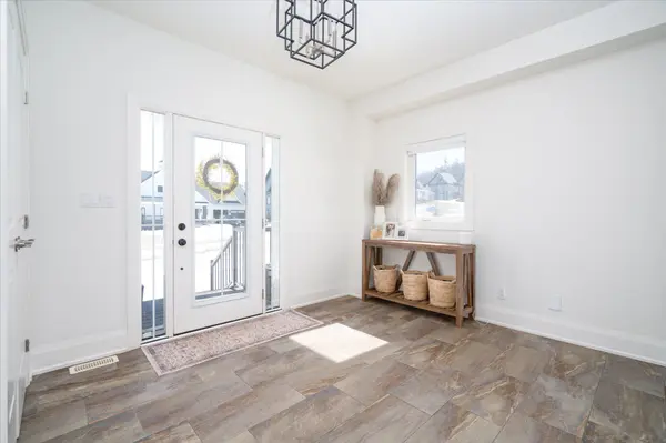 16 Gelderland CRES, Oro-medonte, ON L0K 1E0