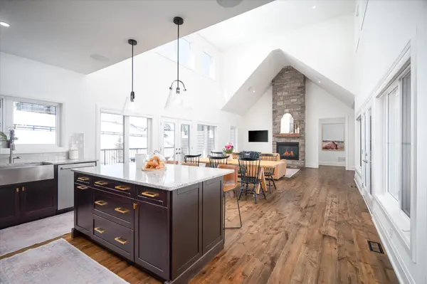 16 Gelderland CRES, Oro-medonte, ON L0K 1E0