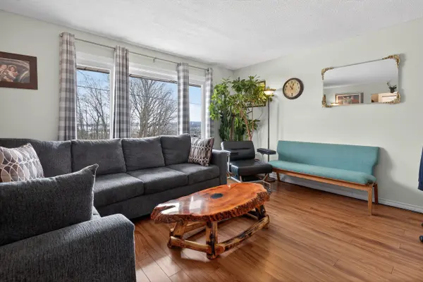 480 Broderick ST, Tay, ON L0K 1R0