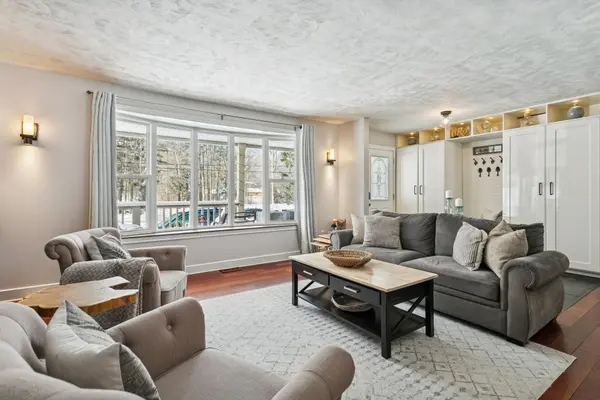 6508 17 Side Road, Halton Hills, ON L7J 2M1