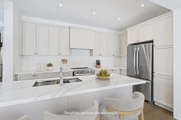 43 Henshaw DR, Erin, ON N0B 1T0