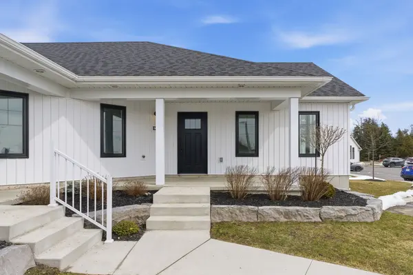 14 MEADOWCREEK DR #301, Brighton, ON K0K 1H0