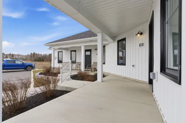 14 MEADOWCREEK DR #301, Brighton, ON K0K 1H0