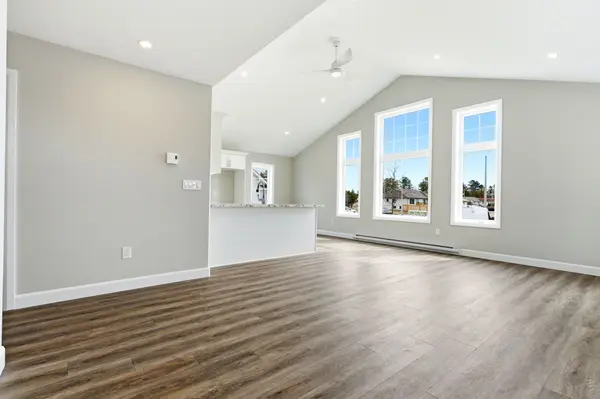 14 MEADOWCREEK DR #301, Brighton, ON K0K 1H0