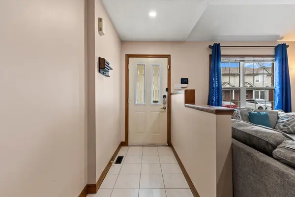 20 Kernohan Pkwy #1, London South, ON N6J 4Y3