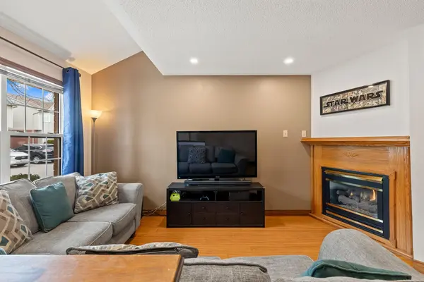 20 Kernohan Pkwy #1, London South, ON N6J 4Y3